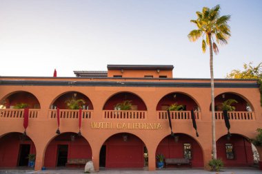Todos Santos, Baja California / Meksika - Mar 2019 Hotel California, Eagles 'ın ünlü şarkısı nedeniyle favori durak.