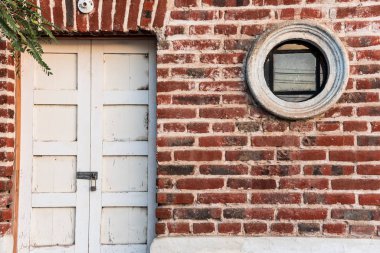Todos Santos, Baja California / Meksika - Mar 2019 Son zamanlarda, turistik faaliyetlerde kademeli bir artış ve emlak gelişiminde bir patlama oldu. El sanatları dükkanları, sanat galerileri ve oteller