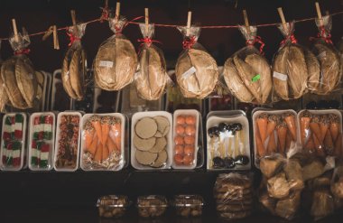 Tepotzotlan, Meksika / Meksika Eyaleti - Aralık 2012 Meksika 'da, bir bölgeden diğerine özel çok çeşitli tatlılar vardır, bunların çoğu el yapımıdır ve semboliktir.