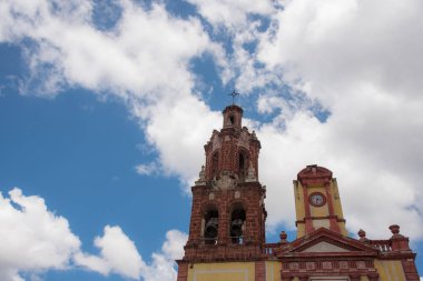 San Pedro ve San Pablo bölgesi tapınak katedrali, Cadereyta de Montes, Queretaro, Meksika Armas Meydanı