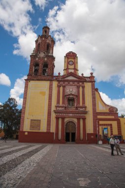 San Pedro ve San Pablo bölgesi tapınak katedrali, Cadereyta de Montes, Queretaro, Meksika Armas Meydanı