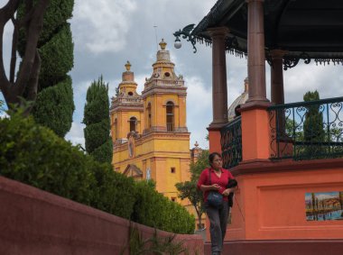 San Pedro ve San Pablo bölgesi tapınak katedrali, Cadereyta de Montes, Queretaro, Meksika Armas Meydanı
