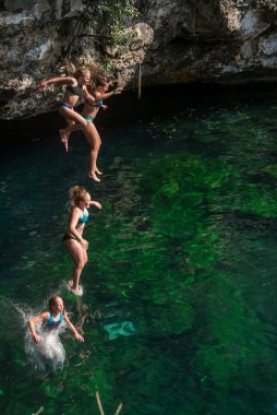 Riviera Maya / Meksika - Nisan 2017 Cenote 