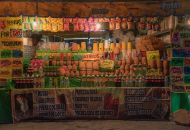 Pea de Bernal, Queretaro / Mexico - 2018 'in ortalarında Bernal bir Sihirli Şehir olarak tanındı ve bir huzur cennetidir, dinlenmek için idealdir.