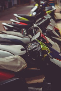 Isla Mujeres, Quintana Roo, Meksika - Isla Mujeres Adası üzerindeki Nisan 2017 Ulaşım öncelikli olarak moped scooterlardan oluşur