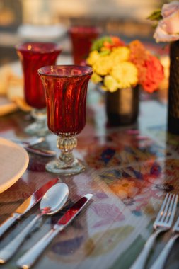 Çiçek üretimi, ticaret ve çiçek ticaretidir. Çiçek bakımı, çiçek tasarımı, çiçek düzenleme, ticaret ve sergi ve çiçek teslimatını kapsar.