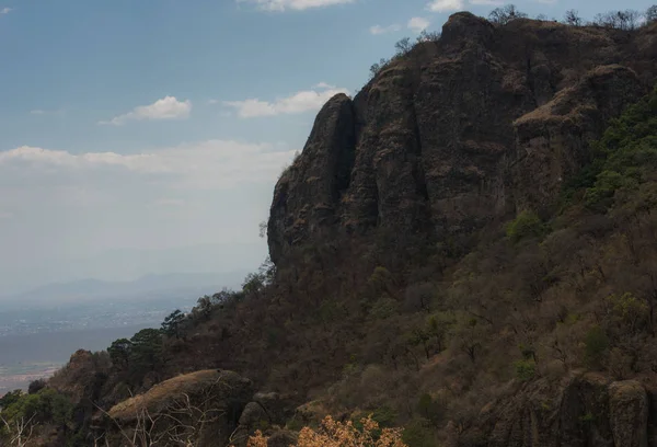 Hermosa Vista Desde Cima Del Sitio Arqueológico Tepozteco Estado Mexicano —  Fotos de Stock