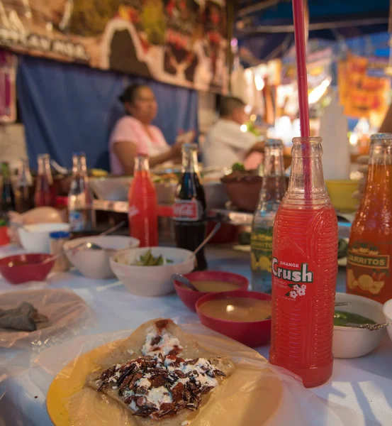 Tepoztlan Morelos Mexico 2018年5月毎日メイン広場のすぐそばにオープンする伝統的な商店街は 町の中心的な観光スポットの1つです — ストック写真