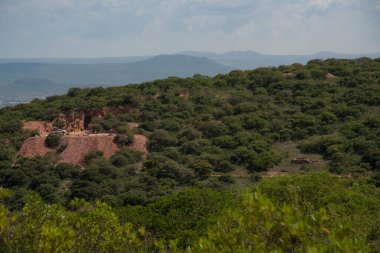 La Trinidad, Tequisquiapan, Quertaro, Meksika 'daki Opal madenlerinden güzel bir manzara.
