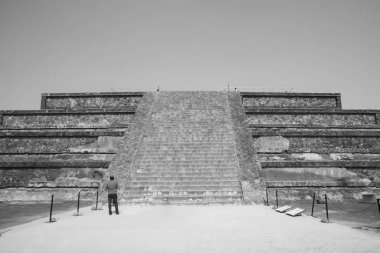 Teotihuacan Meksika Harabeleri / Piramitleri