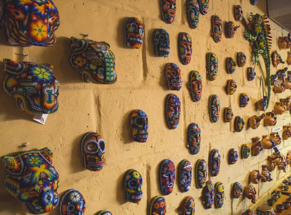 Arte Huichol Mexicano Colorida Decoración Usando Símbolos Diseños Que Datan —  Fotos de Stock