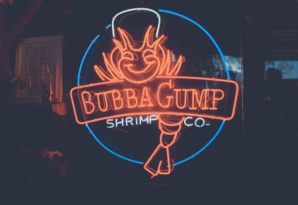Bubba Gump Company Restaurant Marketは 1994映画Forest Gumpに触発されたアメリカのシーフードレストランチェーンです — ストック写真