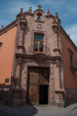 San Luis Potos, Meksika şehir merkezi Meksika 'da yürüyüş yapmak için en güzel yerlerden biridir. Sürekli görsel, sonik ve koklama uyarıcıları gezginlerin ilgisini çekiyor.