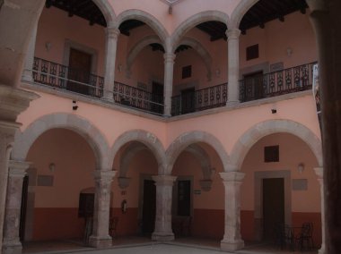 San Juan de los Lagos, Jalisco eyaletinin kuzeydoğusunda yer alır ve Guadalajara 'nın 140 kilometre kuzeydoğusunda yer alır.. 