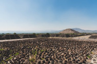 Teotihuacan, Meksika 'nın en çok ziyaret edilen arkeolojik alanıdır. Mezoamerikan piramitlerinin en önemlilerine, UNESCO Dünya Mirası.