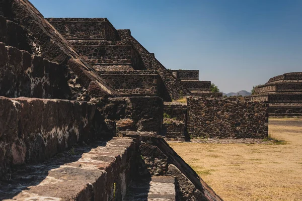 Teotihuacan Sítio Arqueológico Mexicano Pirâmide Vista Ângulo Baixo Fechar — Fotografia de Stock