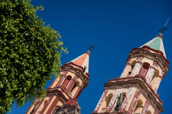 Szczegóły Szczycie Wieży Kościoła Queretaro Mexican Town — Zdjęcie stockowe