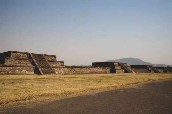 Teotihuacan Mexican Ruins Pyramids — стокове фото