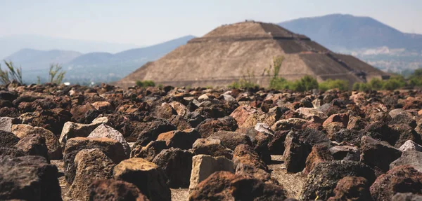 Cerca Las Rocas Las Pirámides Teotihuacan Sitio Arqueológico Más Visitado —  Fotos de Stock
