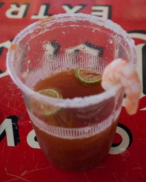 Michelada Mexikansk Cerveza Gjord Med Limejuice Diverse Såser Ofta Chilibaserade — Stockfoto