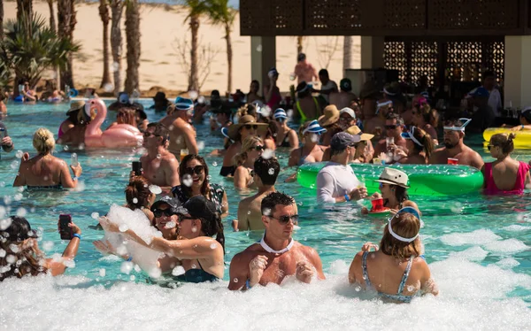 Une Fête Piscine Est Événement Social Cours Duquel Les Participants — Photo