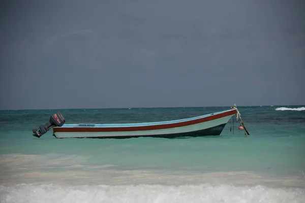 Barco Pesca Xpu Beach Riviera Maya México —  Fotos de Stock