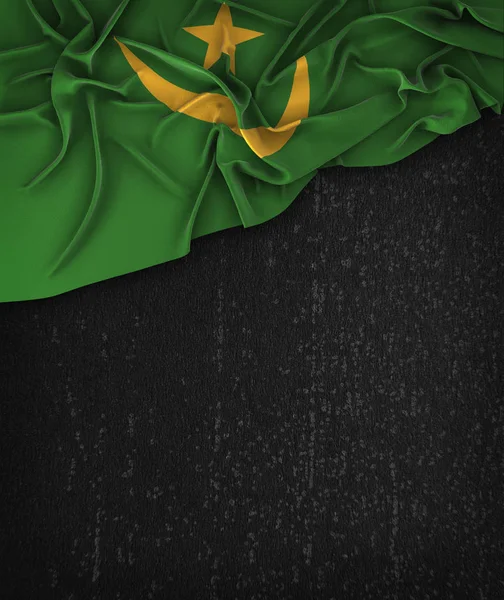 Винтаж флага Мавритании на гранжевой черной доске с космосом — стоковое фото