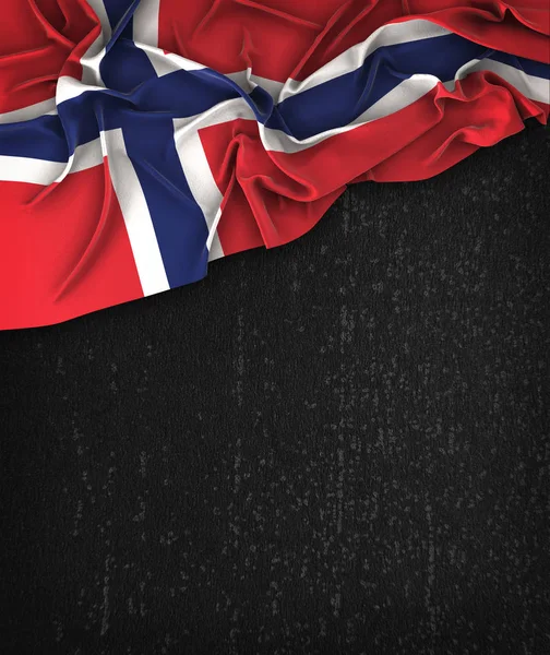Vintage vlajka Norska na Grunge černé tabuli s prostorem pro — Stock fotografie