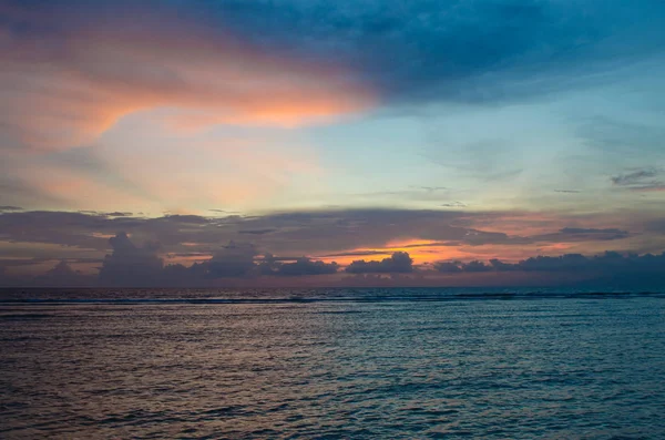 Gili trawangan. Sonnenuntergang in Indonesien lizenzfreie Stockfotos