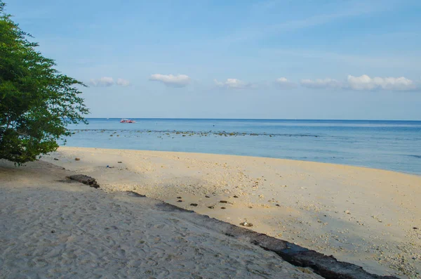Gili Trawangan 。岛上北部美丽的海滩 — 图库照片