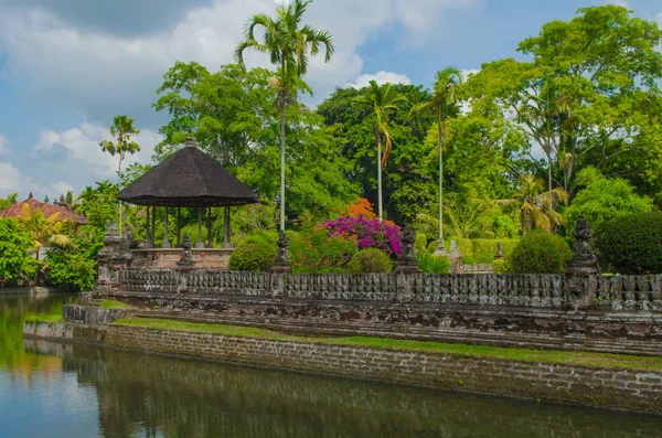 Taman ayun Tapınağı