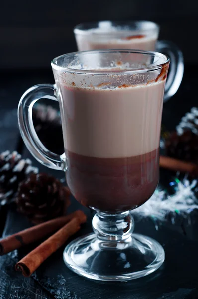 Beker van Kerstmis cappuccino — Stockfoto