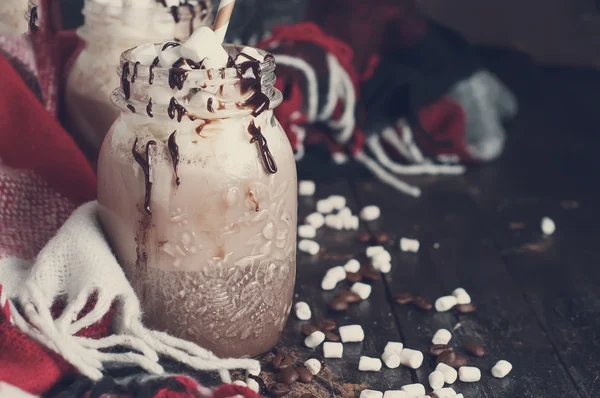 Tasse heißen Kakao oder Kaffee — Stockfoto