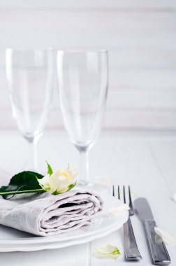 plaka servis peçete ile ve yakın çekim gül