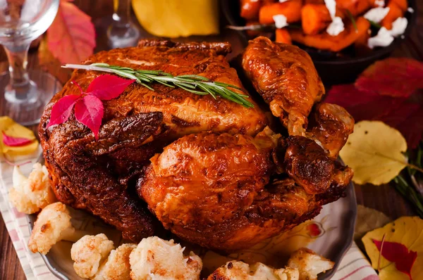 Ужин в честь Дня Благодарения с курицей . — стоковое фото