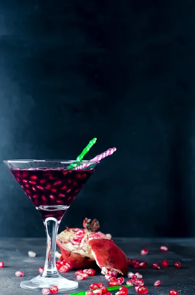 Delicioso cocktail romã — Fotografia de Stock