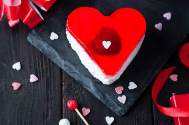 Sevgililer günü doğum günü pastası