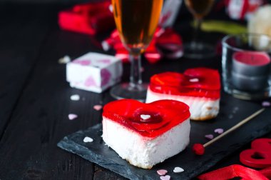 Sevgililer günü doğum günü pastası