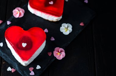 Sevgililer günü doğum günü pastası