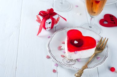 Sevgililer günü için lezzetli pasta
