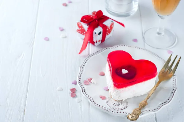 Lahodný dort pro Valentýna — Stock fotografie