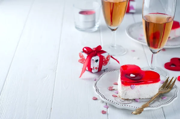 Pyszne ciasto na Walentynki — Zdjęcie stockowe