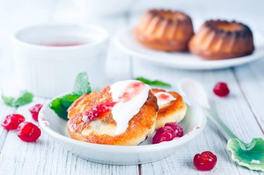 Süzme peynirli krep.