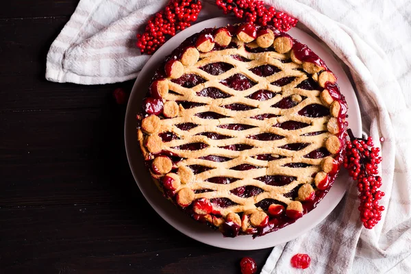 Homemade cherry pie — Stock Photo, Image