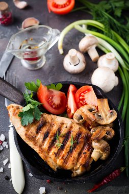 ızgara sağlıklı tavuk göğsü