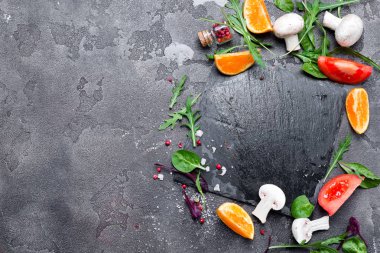 Sağlıklı pişirme salata için taze lezzetli maddeler