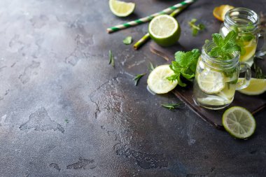 Mojito mason kavanoza kokteyl