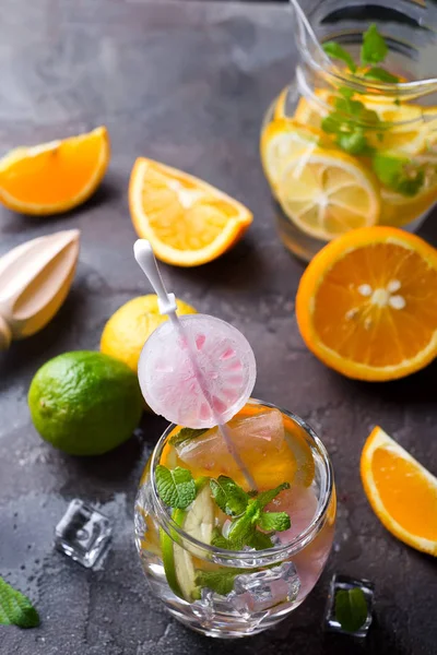 Citrus lemonade with mint — Stock Photo, Image