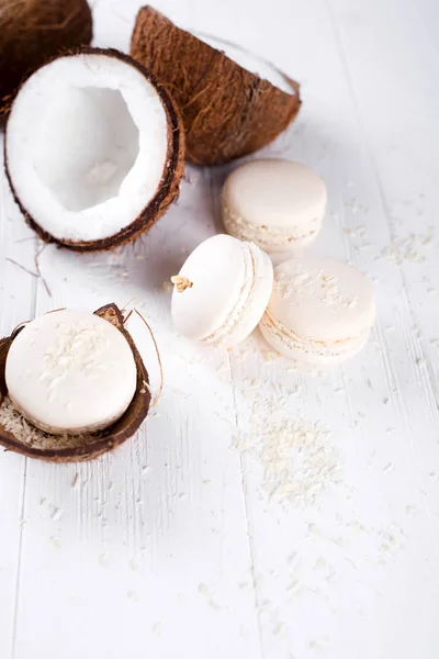 Färsk kokosnöt mandelbiskvier — Stockfoto