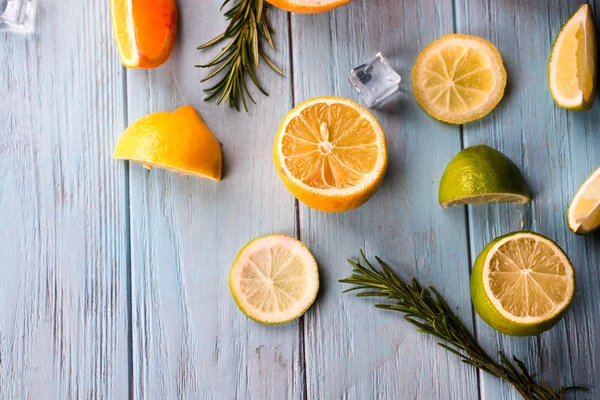 Skivad citron frukt — Stockfoto